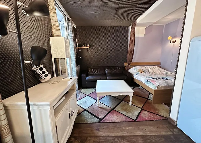 05 Grand Near Chatelet